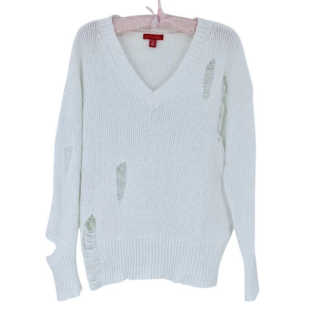 Vtg 90s Saks Fifth Avenue White Distressed V-Neck Sweater | Grunge Indie Sleaze - Picture 2 of 16